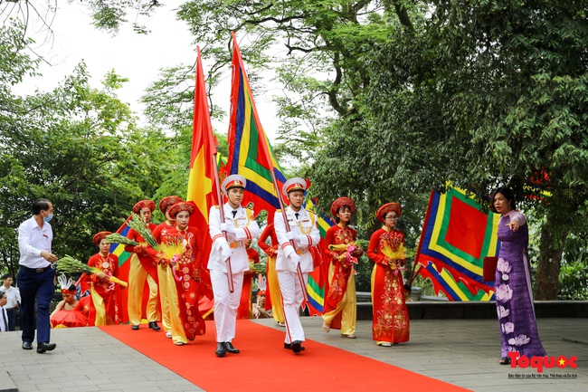 Lãnh đạo Đảng, Nhà nước dâng hương tưởng nhớ các vua Hùng - Ảnh 5.