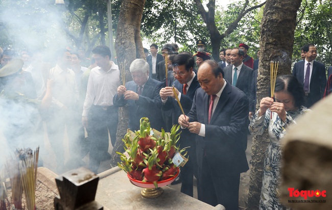 Lãnh đạo Đảng, Nhà nước dâng hương tưởng nhớ các vua Hùng - Ảnh 14.