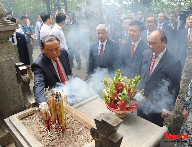 Lãnh đạo Đảng, Nhà nước dâng hương tưởng nhớ các vua Hùng - Ảnh 16.