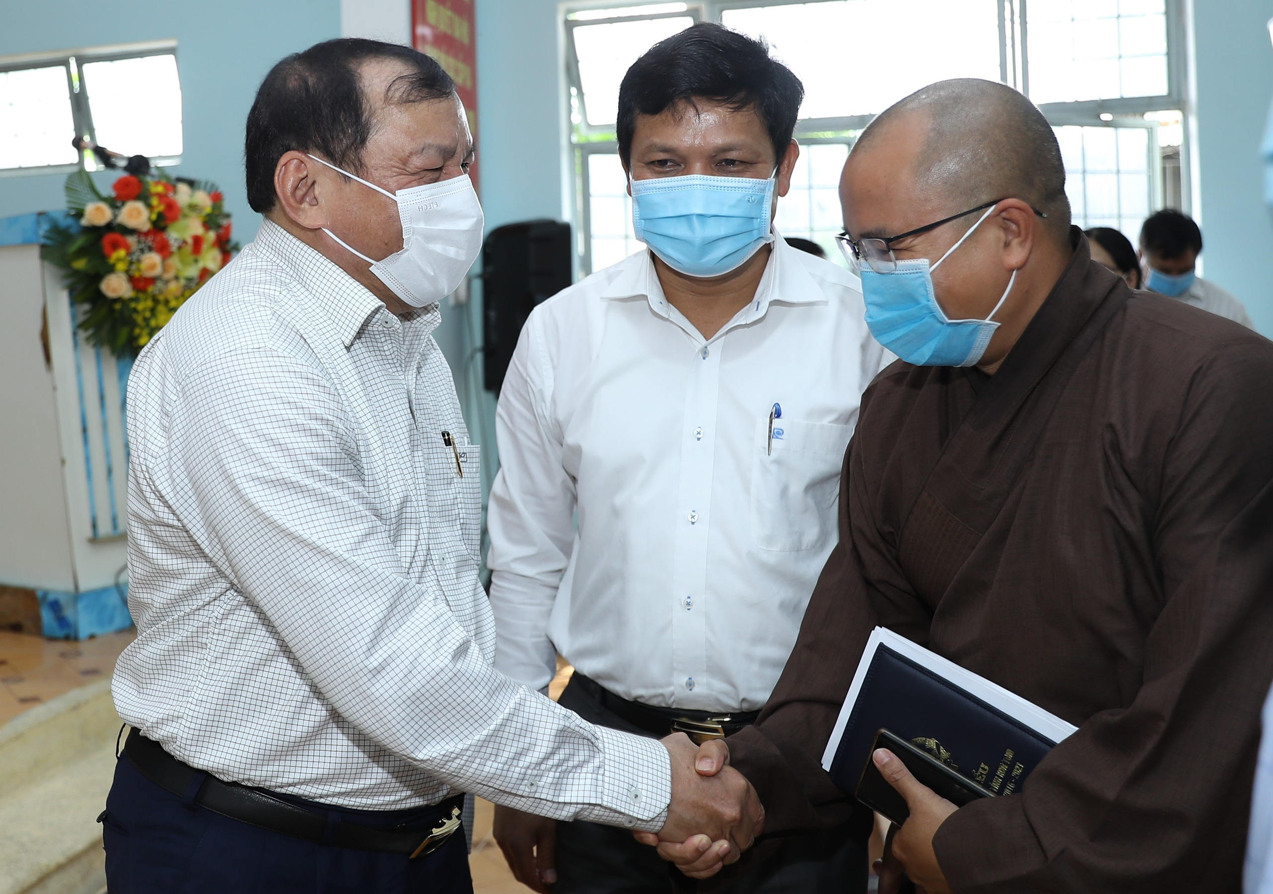 Bộ trưởng Nguyễn Văn Hùng: “Tình yêu làm cho đất lạ hóa quê hương” - Ảnh 4.