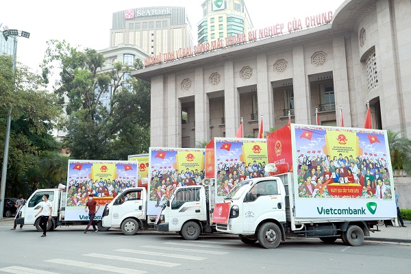 Hà Nội: Tuyên truyền lưu động về bầu cử và văn hóa ứng xử - Ảnh 2.