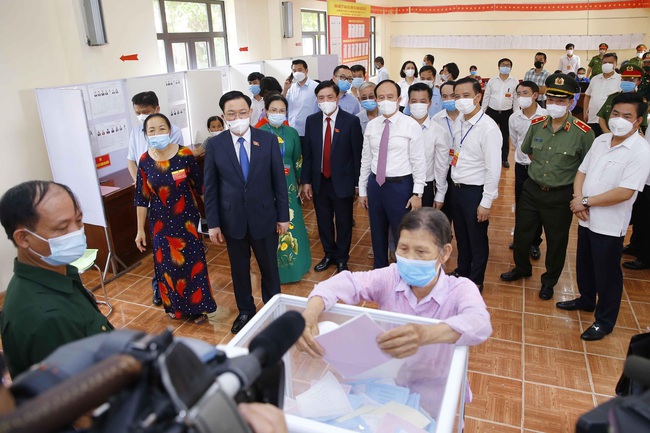 Tư tưởng Hồ Chí Minh về vai trò của nhân dân trong xây dựng chính quyền - Ảnh 1.