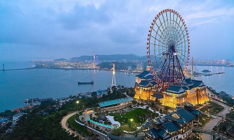 Quảng Ninh xây dựng các tour du lịch an toàn, khép kín - Ảnh 1.