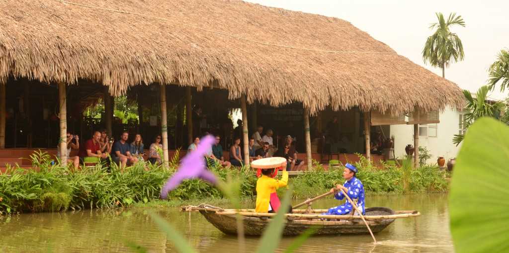 Quảng Ninh: Di sản ca dao, dân ca với phát triển du lịch bền vững - Ảnh 2.