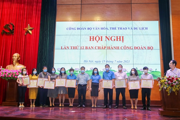 Hội nghị lần thứ 12 Ban Chấp hành Công đoàn Bộ VHTTDL - Ảnh 1.