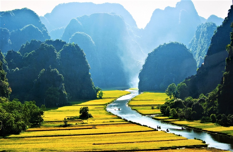 Góp ý Dự thảo Chương trình hành động phát triển du lịch giai đoạn 2021 đến 2025: Định vị cho được thương hiệu du lịch quốc gia - Ảnh 2.