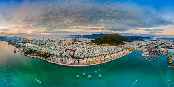 Phát triển du lịch Bình Định trở thành ngành kinh tế mũi nhọn giai đoạn 2020 - 2025: Tích cực đầu tư, đa dạng hóa sản phẩm du lịch - Ảnh 1.