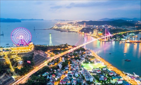 Quảng Ninh: Khu du lịch, thể thao, bãi tắm dừng hoạt động từ 12h trưa nay - Ảnh 1.