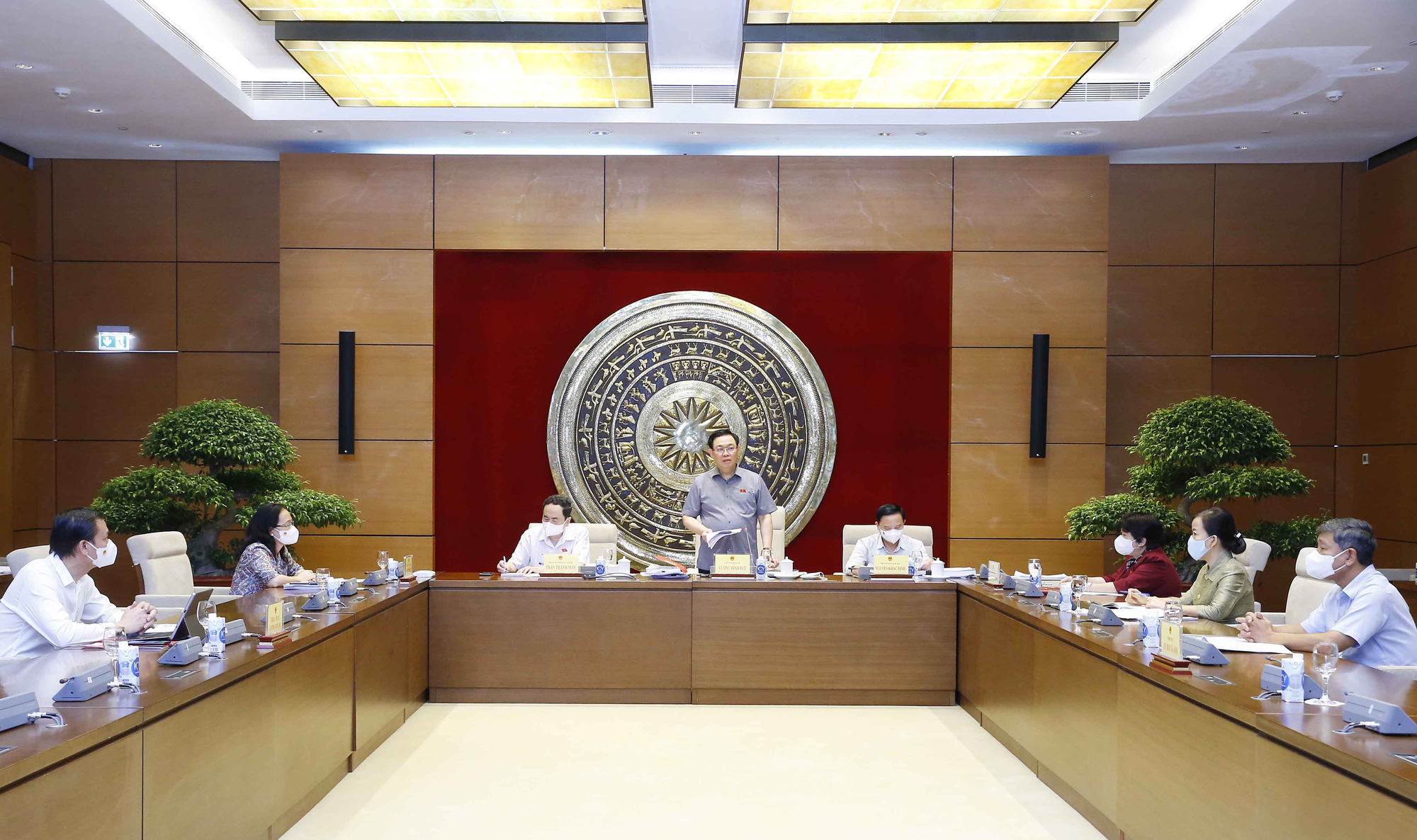 Chủ tịch Quốc hội: Phải nhìn Dự án Luật Điện ảnh ở góc độ vừa là một loại hình văn học nghệ thuật và cũng là một ngành kinh tế - Ảnh 2.