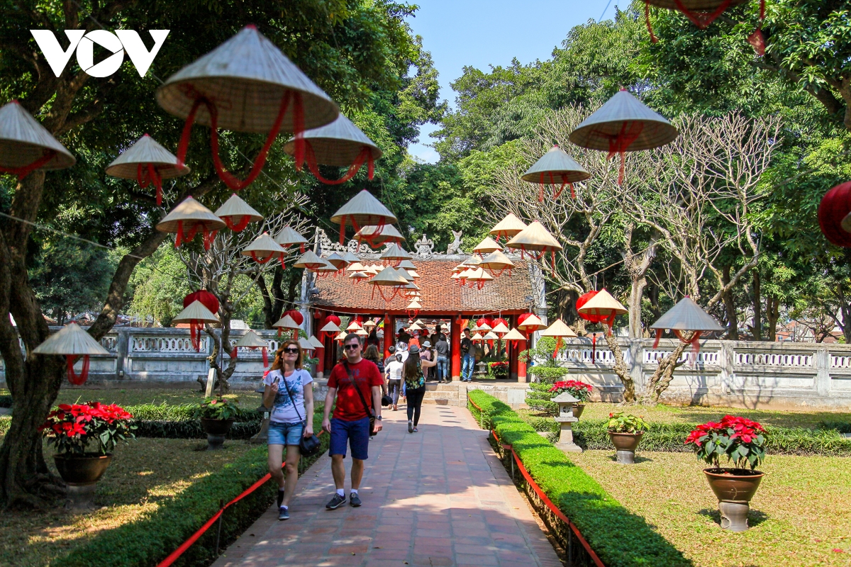 Đánh thức và bảo tồn văn hóa truyền thống trong thiết kế hiện đại - Ảnh 2.