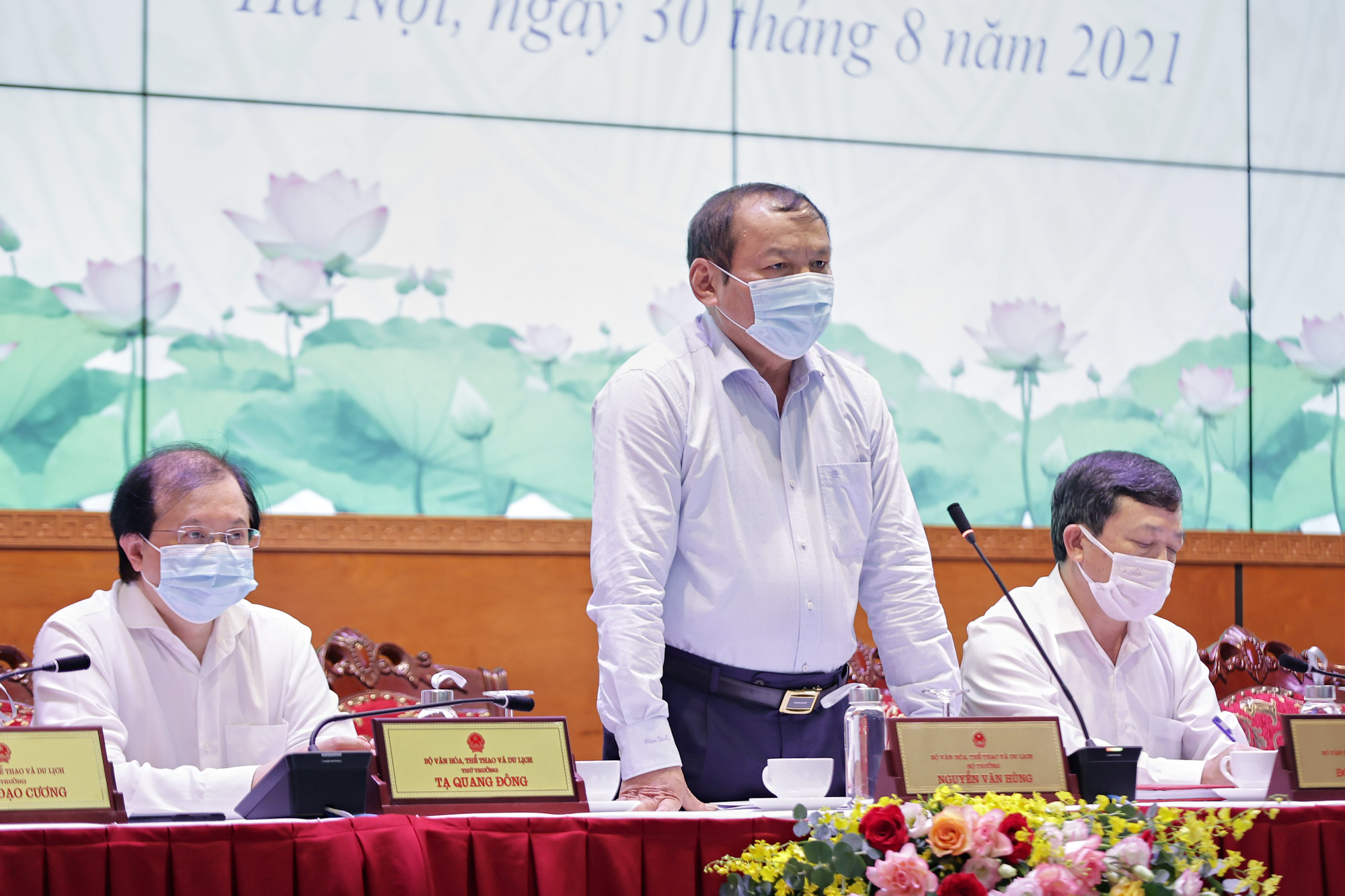 Bộ VHTTDL quyên góp gần 800 triệu đồng ủng hộ văn nghệ sĩ, HLV, VĐV gặp khó khăn bởi dịch bệnh COVID-19 - Ảnh 2.