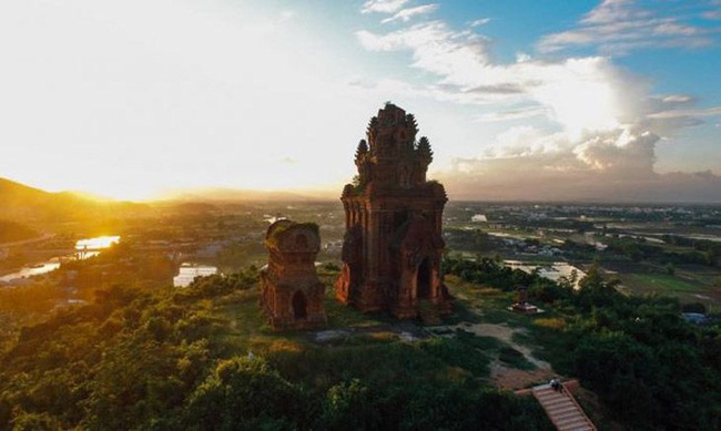 Bình Định: Điều chỉnh cục bộ quy hoạch bảo quản, tu bổ, phục hồi Cụm di tích tháp Bánh Ít - Ảnh 1.