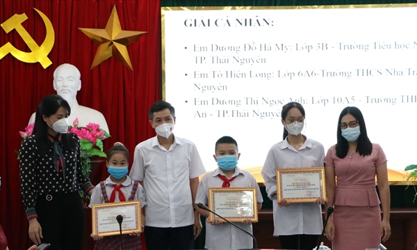 52 thí sinh đoạt giải&nbsp;Cuộc thi Đại sứ Văn hóa đọc Thái Nguyên năm 2021 - Ảnh 1.