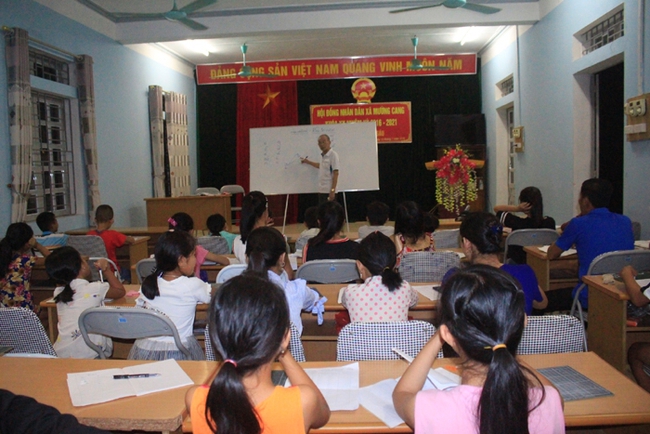 Đẩy mạnh bảo tồn, phát triển ngôn ngữ các dân tộc thiểu số - Ảnh 1.