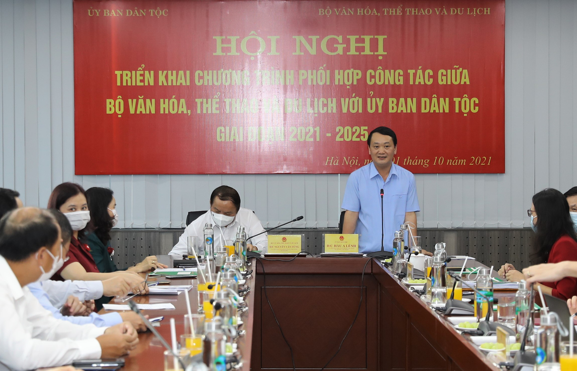 Ký kết Chương trình phối hợp công tác giữa Bộ VHTTDL và Ủy ban Dân tộc giai đoạn 2021-2025 - Ảnh 4.