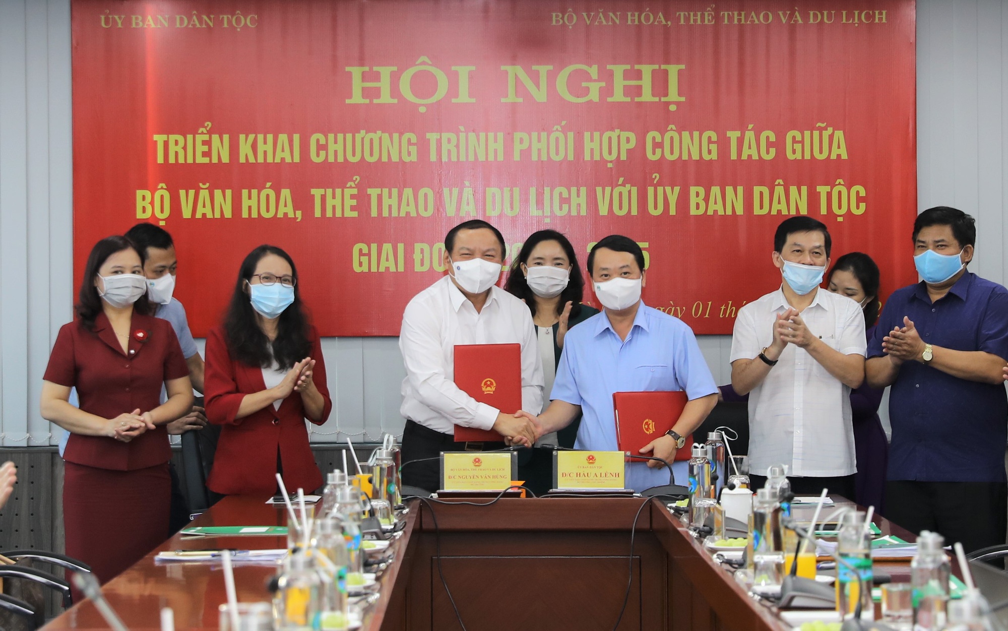 Ký kết Chương trình phối hợp công tác giữa Bộ VHTTDL và Ủy ban Dân tộc giai đoạn 2021-2025 - Ảnh 6.