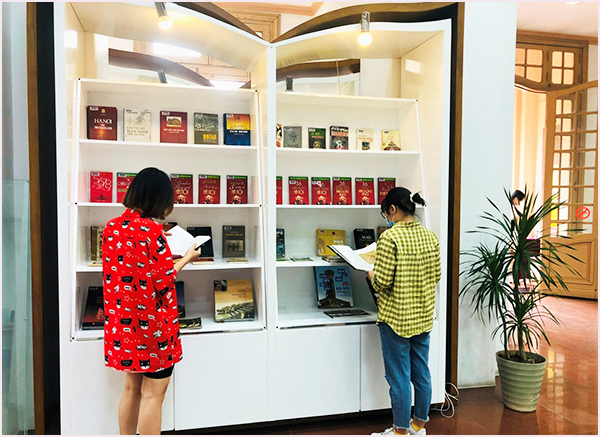 Trưng bày chuyên đề Kỷ niệm 67 năm Ngày Giải phóng Thủ đô - Ảnh 4.