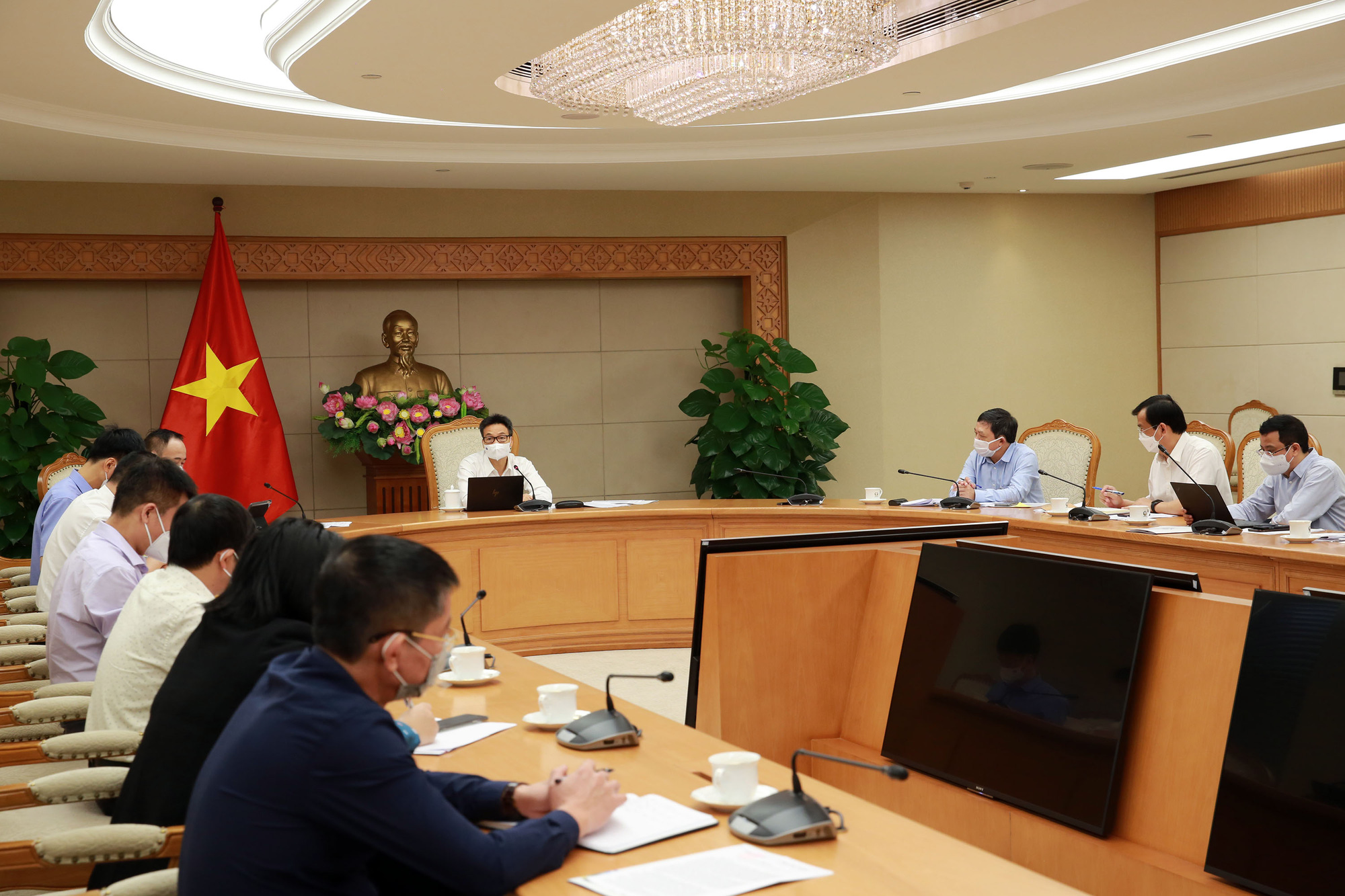 Mở cửa du lịch phải đúng tinh thần "Thích ứng an toàn, linh hoạt, kiểm soát hiệu quả dịch COVID-19" - Ảnh 3.