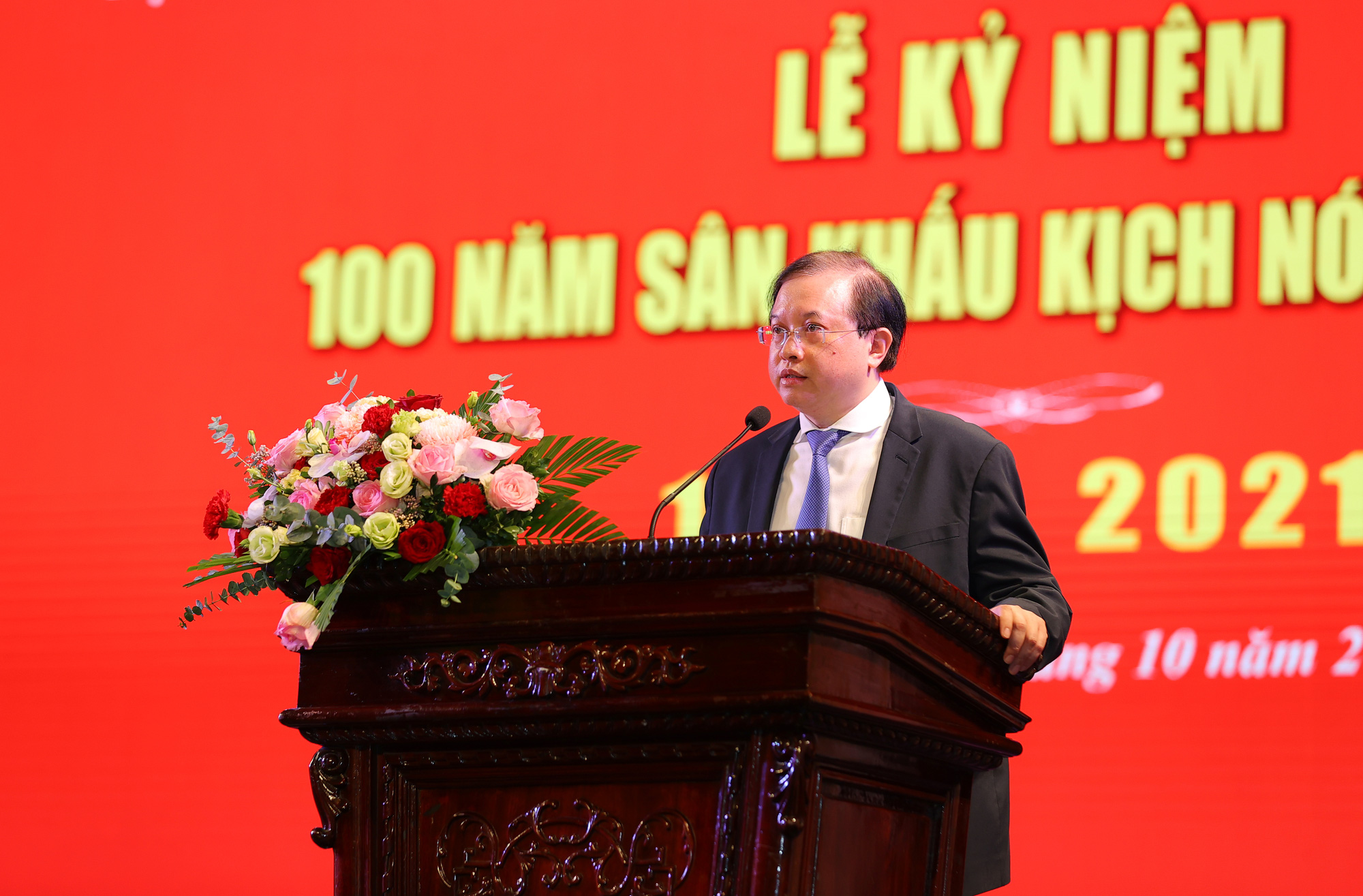 Sân khấu kịch nói tưng bừng kỷ niệm 100 năm truyền thống - Ảnh 2.
