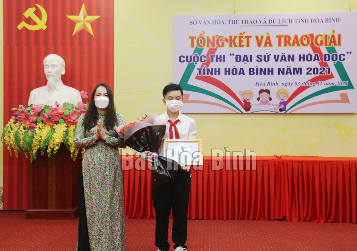 Hòa Bình: Tổng kết và trao giải cuộc thi “Đại sứ Văn hóa đọc” tỉnh năm 2021 - Ảnh 1.