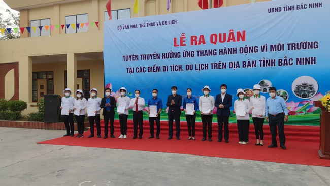 Lễ ra quân tuyên truyền hưởng ứng Tháng hành động vì môi trường tại các điểm di tích, du lịch trên địa bàn tỉnh Bắc Ninh - Ảnh 3.