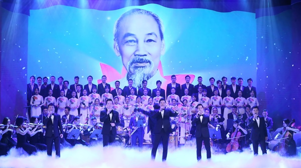 Triển khai Chiến lược Phát triển Văn hóa đến năm 2030:&nbsp;Khơi dậy tiềm năng sáng tạo của văn nghệ sĩ - Ảnh 1.