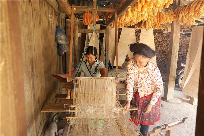 Những nét đặc sắc trong văn hóa đồng bào dân tộc Mông ở Yên Bái - Ảnh 1.