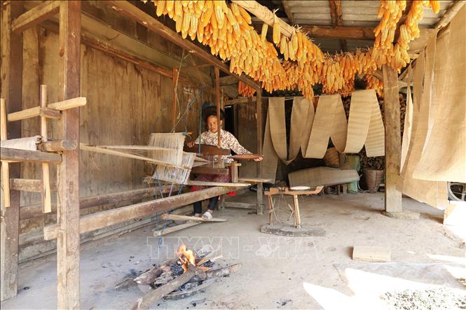 Những nét đặc sắc trong văn hóa đồng bào dân tộc Mông ở Yên Bái - Ảnh 2.