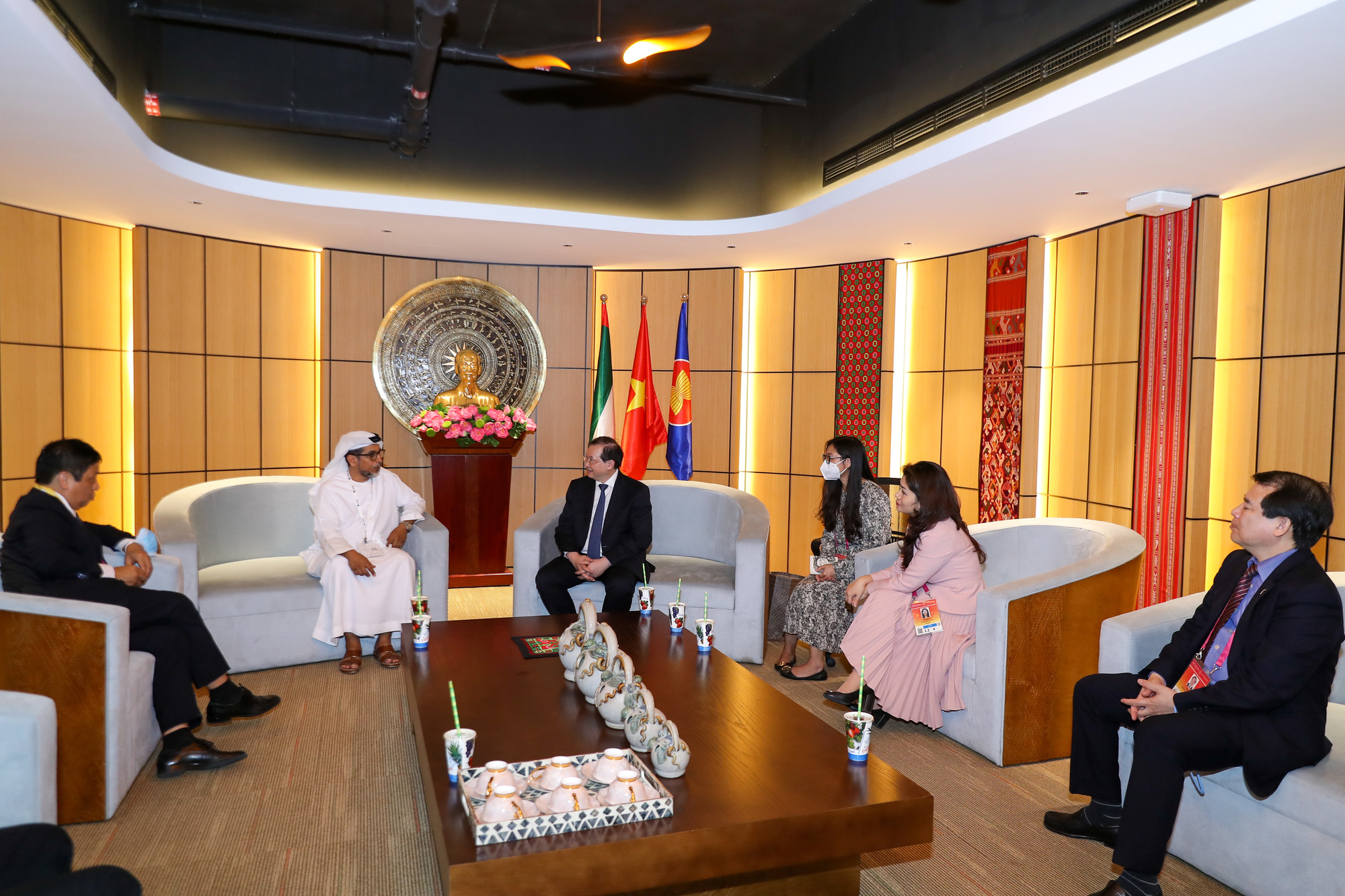 Quỹ Phát triển Abu Dhabi tìm kiếm cơ hội đầu tư tại Việt Nam - Ảnh 1.