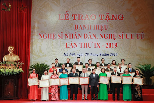 Lấy ý kiến nhân dân danh sách hồ sơ đề nghị xét tặng danh hiệu "Nghệ sĩ nhân dân", "Nghệ sĩ ưu tú" lần thứ 10 - Ảnh 1.