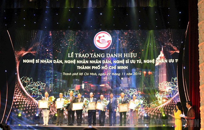 Lấy ý kiến nhân dân danh sách xét tặng danh hiệu "Nghệ nhân nhân dân", "Nghệ nhân ưu tú" lĩnh vực DSVHPVT lần thứ 3 - Ảnh 1.