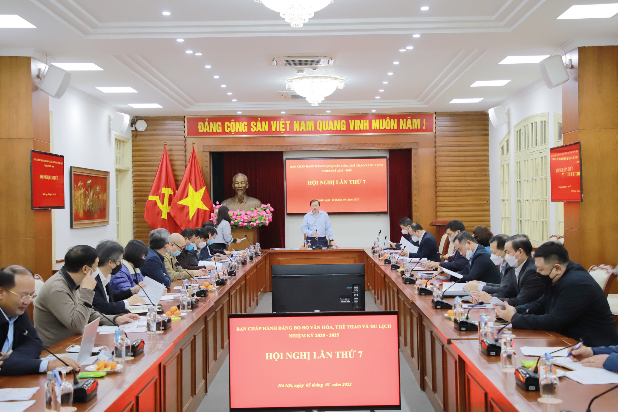 Ổn định, đoàn kết, triển khai các chương trình hành động phù hợp với nghị quyết của Đại hội Đảng toàn quốc lần thứ XIII  - Ảnh 3.