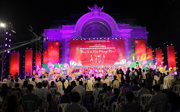 Bức tranh văn hóa&nbsp;TP.HCM năm&nbsp;2022 và những năm tiếp theo: Tập trung phát triển toàn diện các lĩnh vực văn hóa - Ảnh 1.