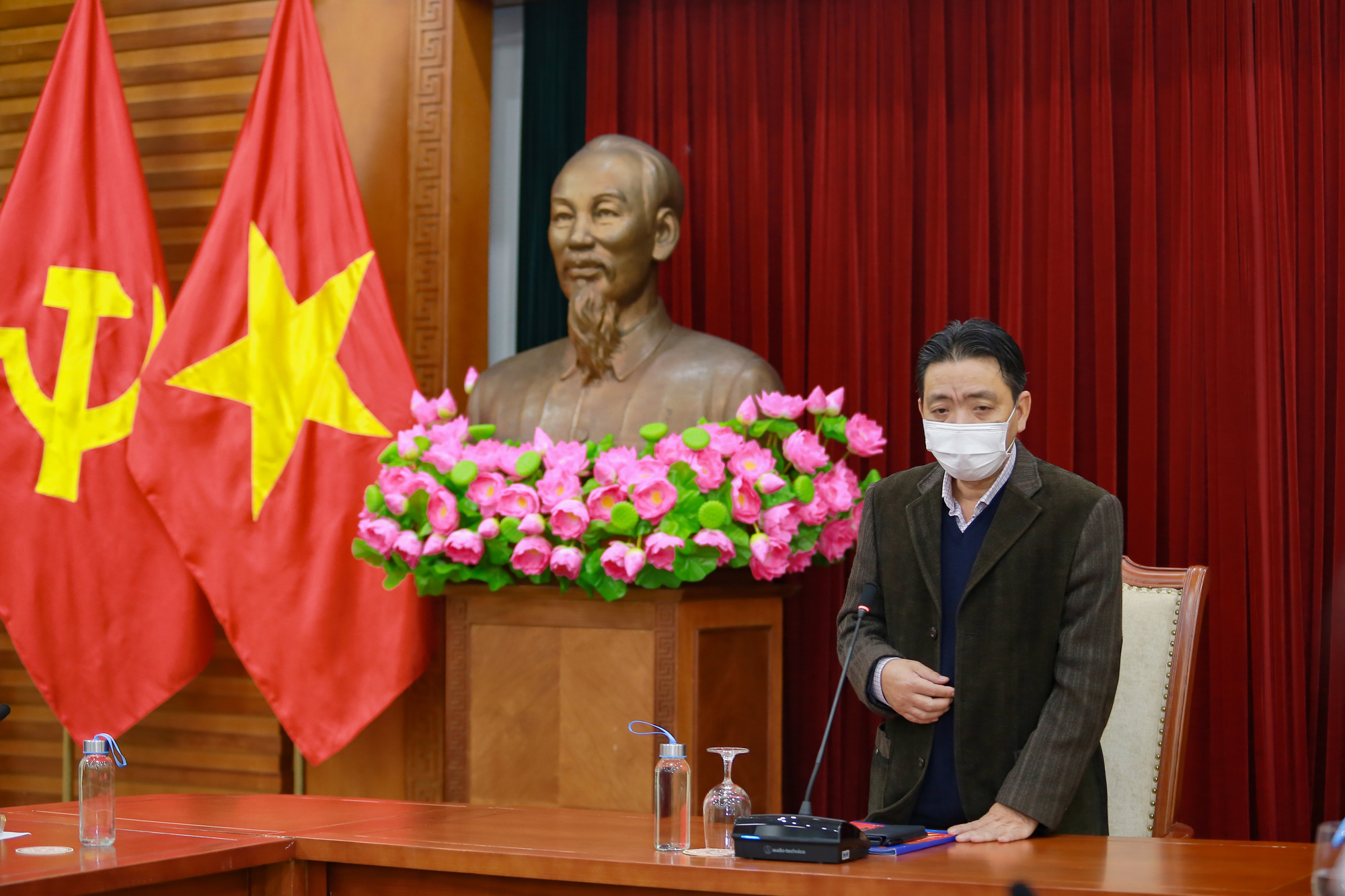 Thứ trưởng Hoàng Đạo Cương yêu cầu nâng cấp độ phòng, chống dịch trong trận tuyển Việt Nam gặp tuyển Trung Quốc - Ảnh 1.