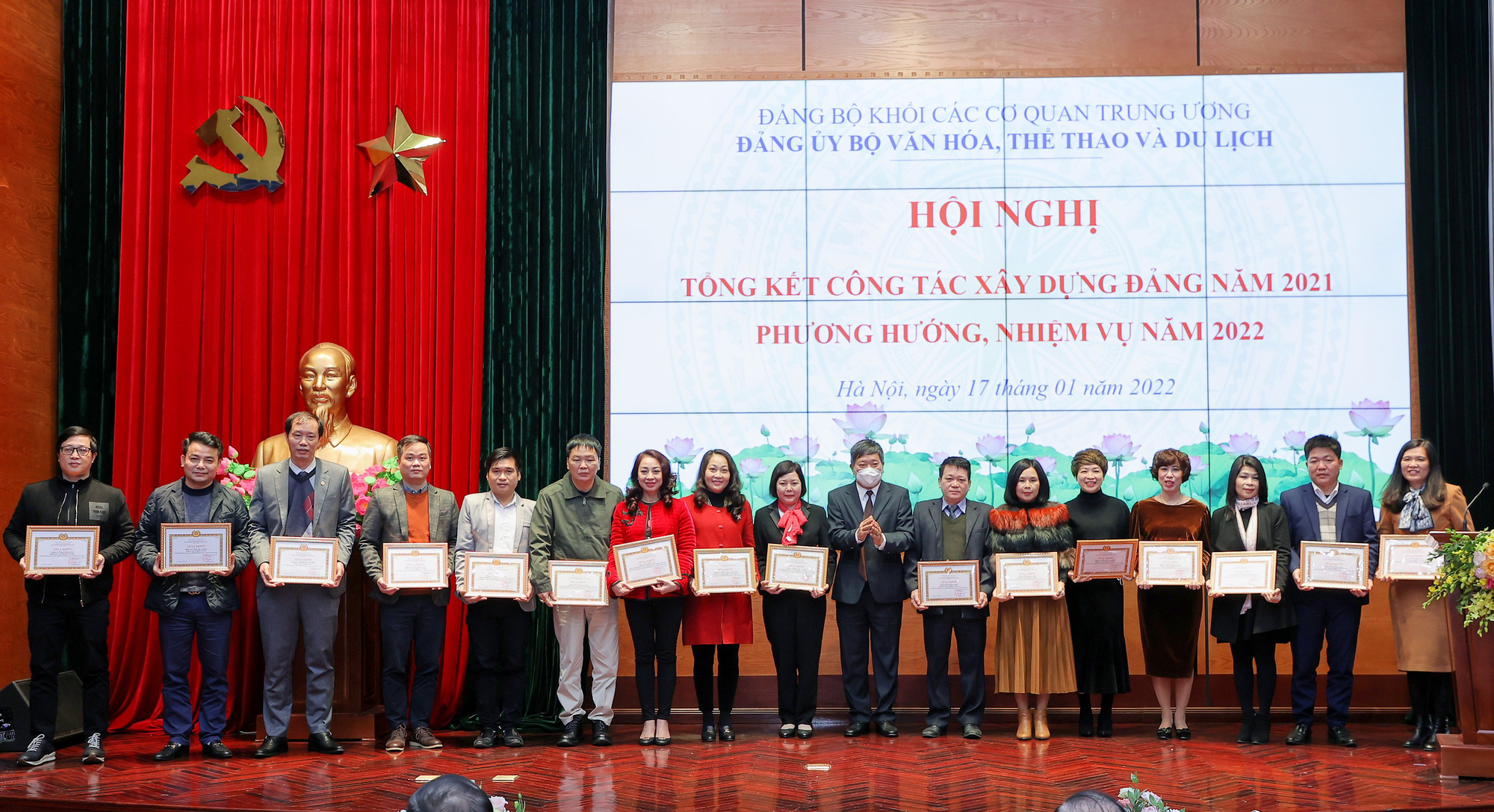 Bộ trưởng Nguyễn Văn Hùng: “Rèn luyện đảng viên trong ngành VHTTDL tính tiền phong gương mẫu, sẵn sàng đảm nhận những việc khó” - Ảnh 7.
