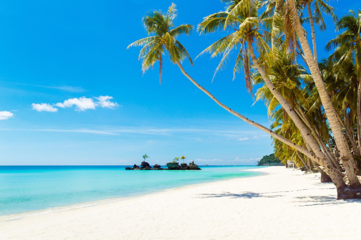 Philippines mở cửa đón khách du lịch đã tiêm phòng đầy đủ bắt đầu từ tháng hai - Ảnh 2.