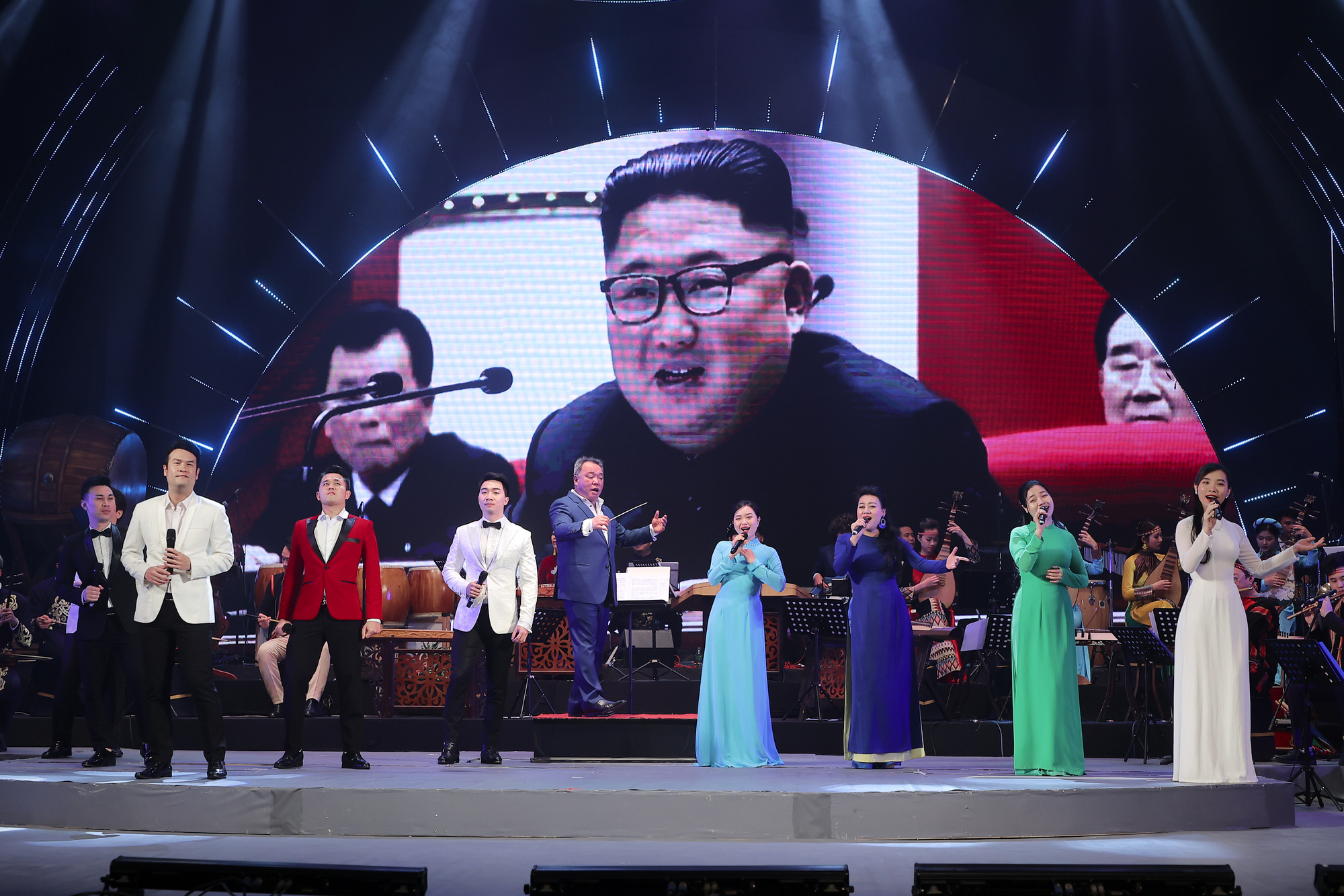 Chương trình nghệ thuật "Ánh Dương Mùa Xuân”: Ca ngợi tình hữu nghị đặc biệt giữa Việt Nam - Triều Tiên  - Ảnh 4.