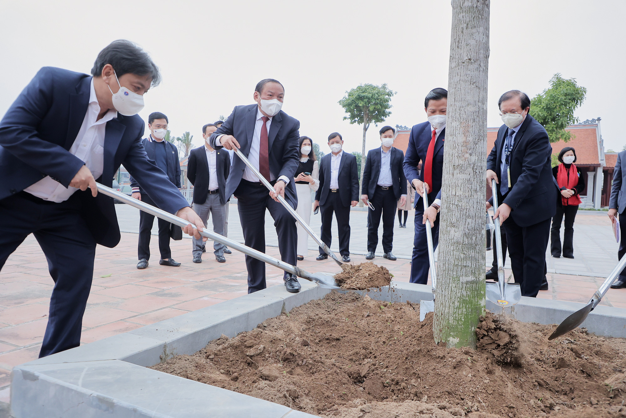 Hình ảnh Bộ trưởng Nguyễn Văn Hùng tham quan, khảo sát một số di tích văn hóa tại tỉnh Bắc Ninh - Ảnh 6.