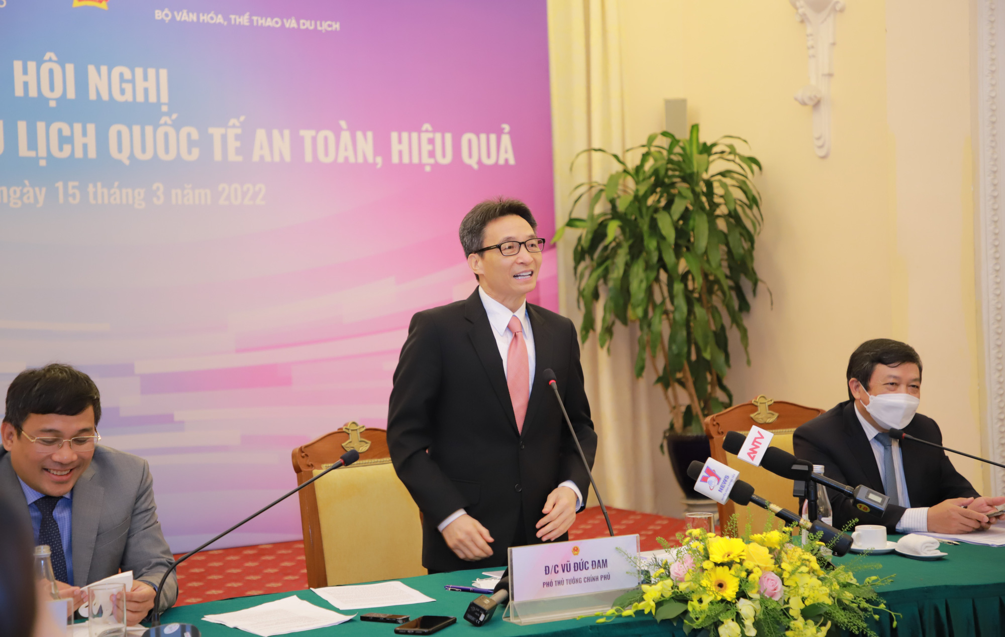 Phó Thủ tướng Vũ Đức Đam: Các cơ quan đại diện Việt Nam ở nước ngoài cần tích cực đấu nối, xúc tiến mở lại các hoạt động du lịch - Ảnh 4.