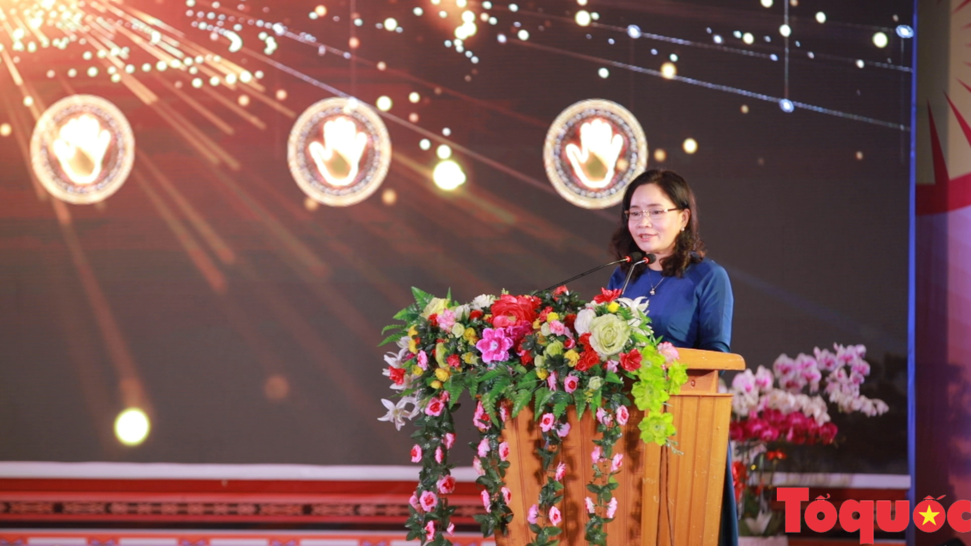 Khai mạc Liên hoan Diễn xướng dân gian văn hóa các dân tộc khu vực Trường Sơn - Tây Nguyên lần III năm 2022 - Ảnh 1.