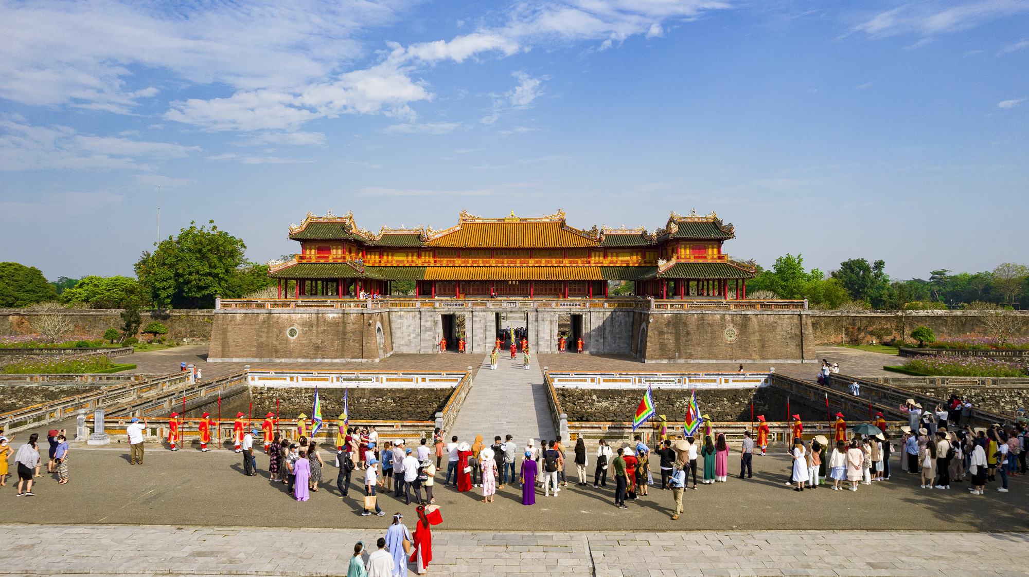 Đưa "bản đồ số" với hàng loạt tiện ích tích hợp vào sử dụng để hỗ trợ du khách tham quan Hoàng cung Huế - Ảnh 2.