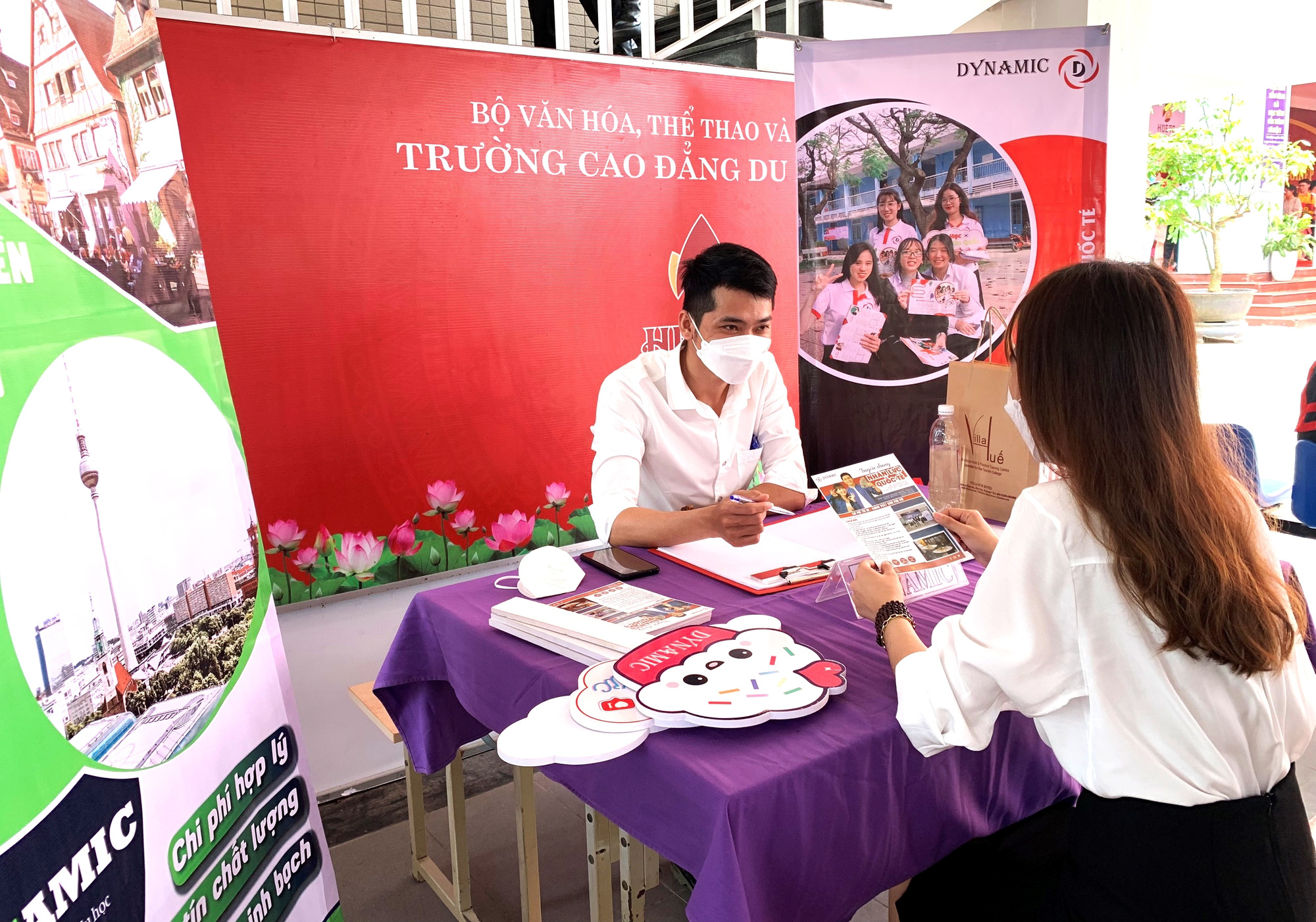 Hơn 1.500 vị trí việc làm cho sinh viên ngành du lịch vừa tốt nghiệp ra trường - Ảnh 3.