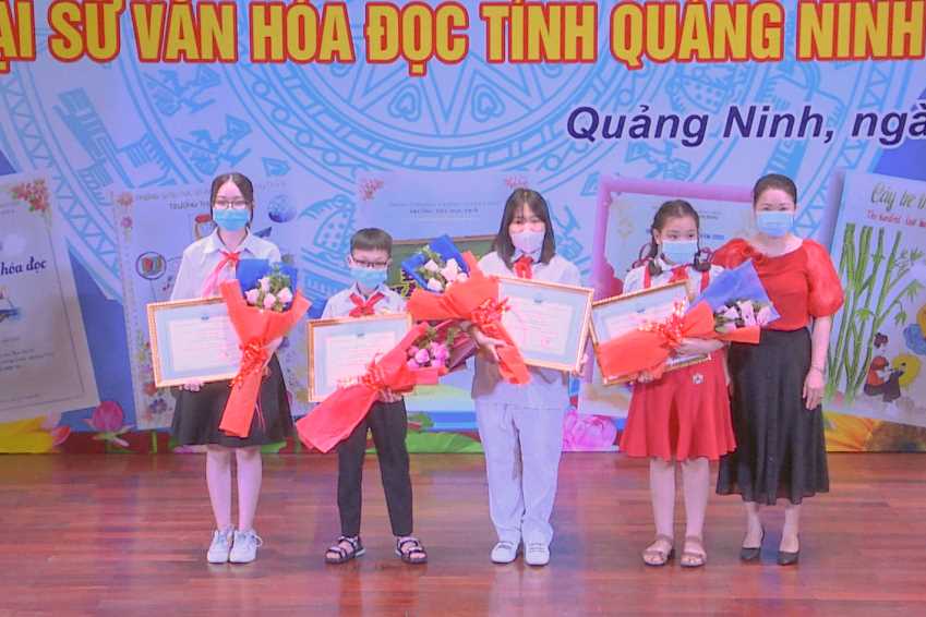 Quảng Ninh: Phát triển văn hóa đọc trong kỷ nguyên số - Ảnh 1.