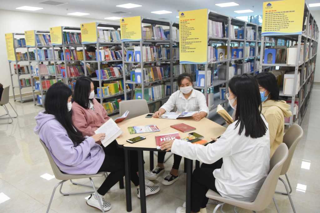 Quảng Ninh: Xây dựng văn hóa đọc trong bối cảnh hội nhập và phát triển - Ảnh 2.