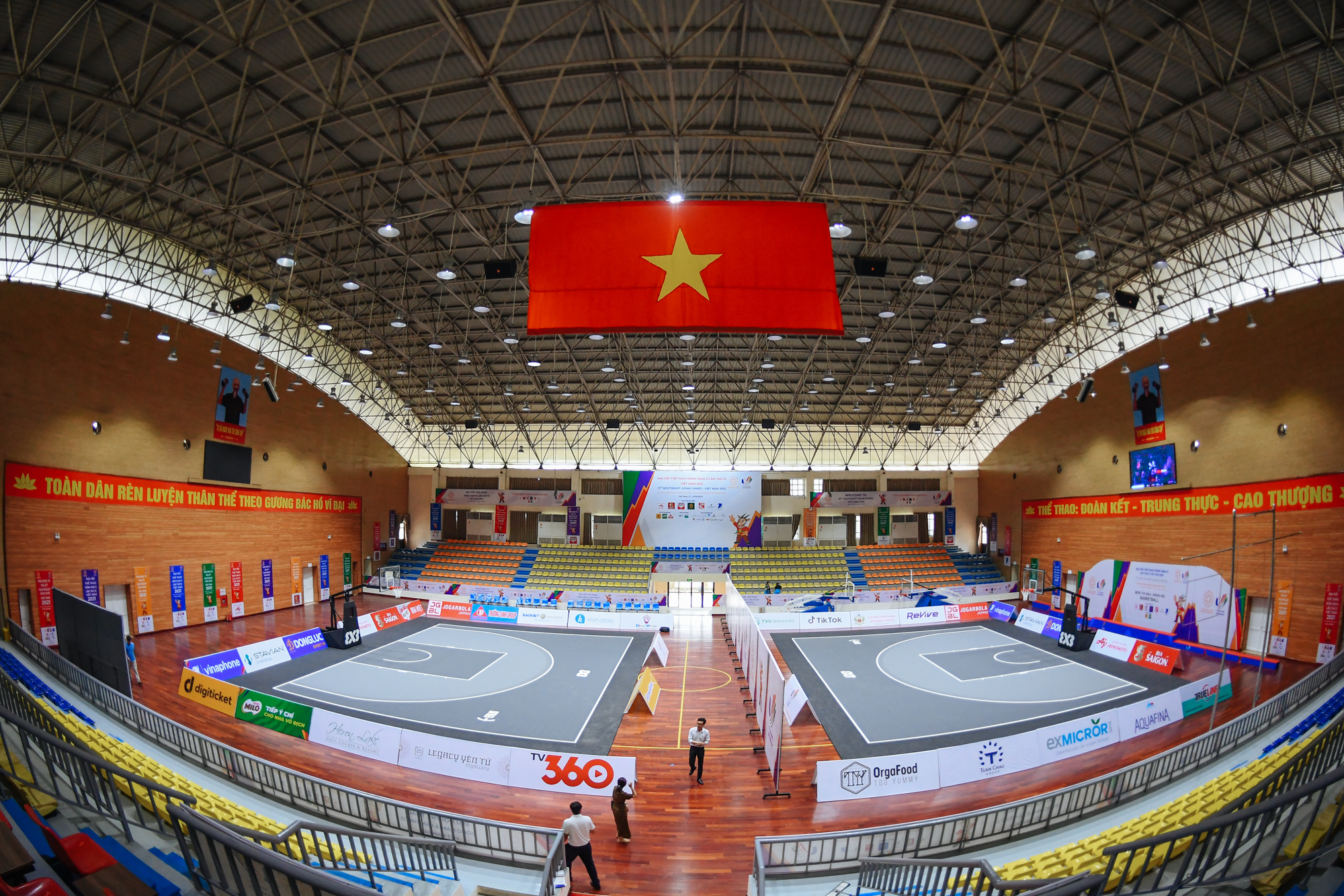 Toàn cảnh nhà thi đấu Thanh Trì, "thánh địa" dành cho người hâm mộ bóng rổ tại SEA Games 31 - Ảnh 2.