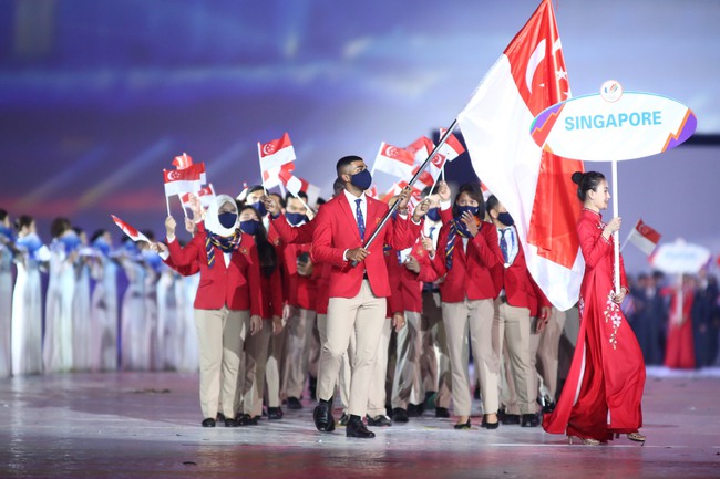 Những khoảnh khắc ấn tượng nhất lễ khai mạc SEA Games 31: Pháo hoa thắp sáng "chảo lửa" Mỹ Đình, những nụ cười tươi ánh lên niềm tự hào dân tộc đã lâu rồi mới thấy! - Ảnh 9.