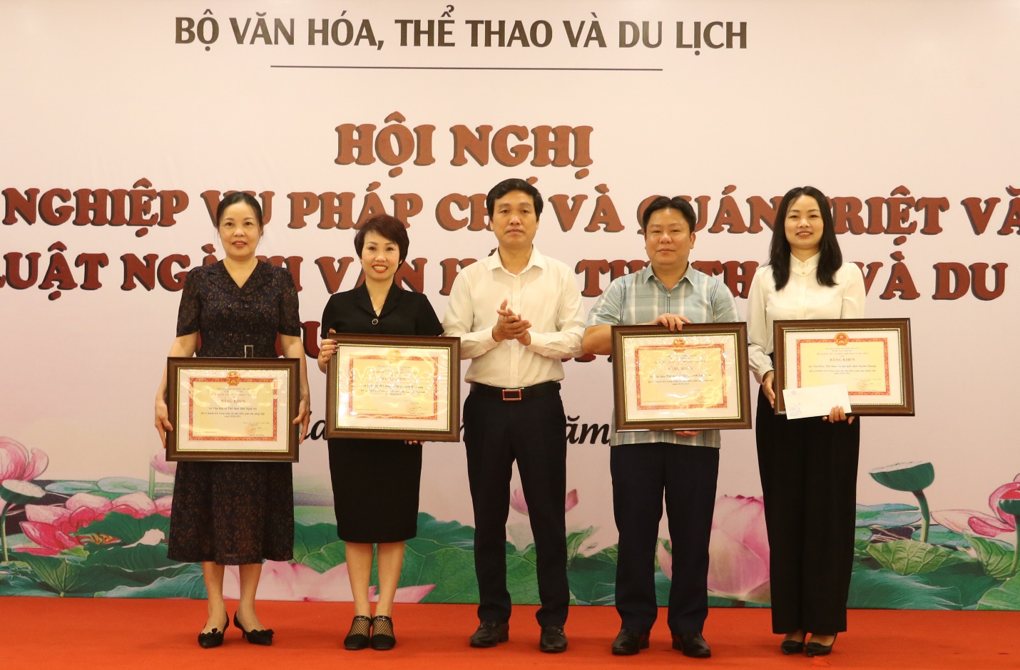 Tăng cường công tác xây dựng và thực thi pháp luật của Ngành gắn với thực tiễn, cơ sở - Ảnh 3.