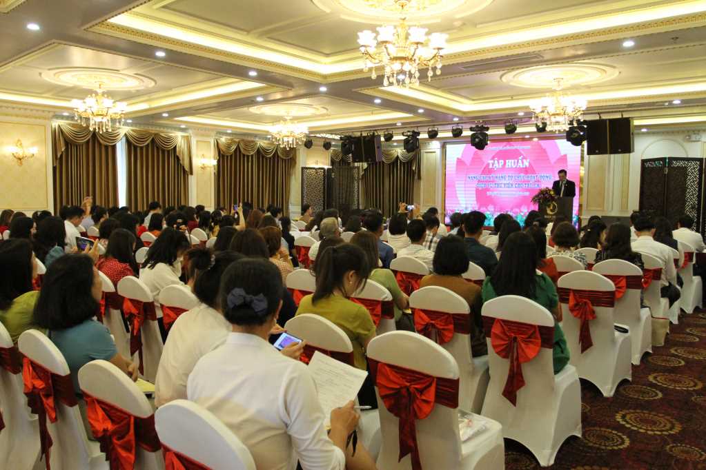 Tập huấn “Nâng cao kỹ năng tổ chức hoạt động, dịch vụ thư viện cho trẻ em” - Ảnh 1.