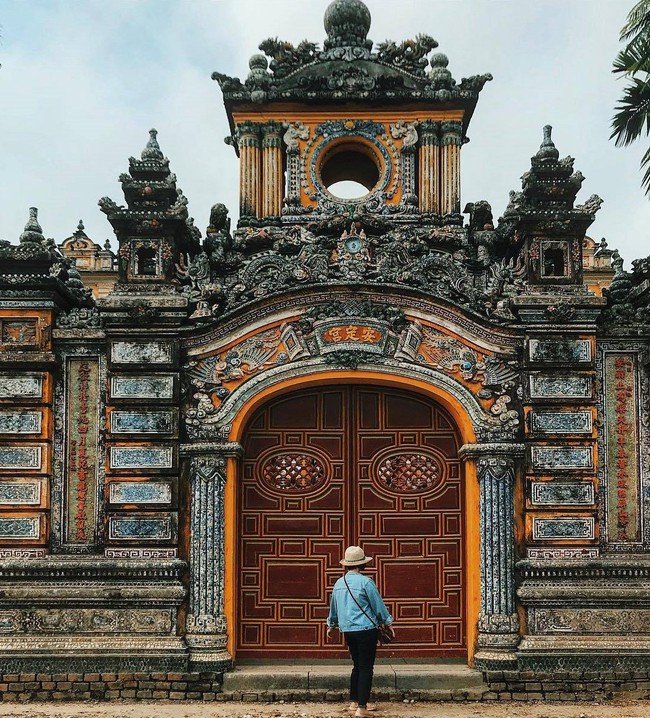 Nghề khảm sành sứ - Nghệ thuật từ mảnh vỡ ghi dấu ấn trường tồn lên những công trình trăm tuổi đặc trưng xứ Huế - Ảnh 13.