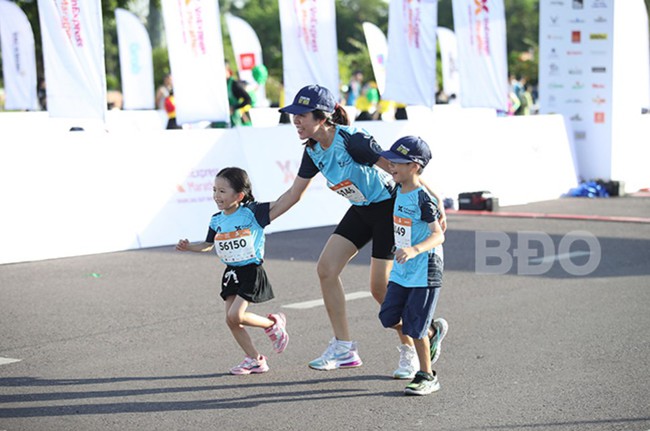 VnExpress Marathon Sparkling Quy Nhơn 2022: Thêm động lực phát triển phong trào chạy bộ - Ảnh 2.